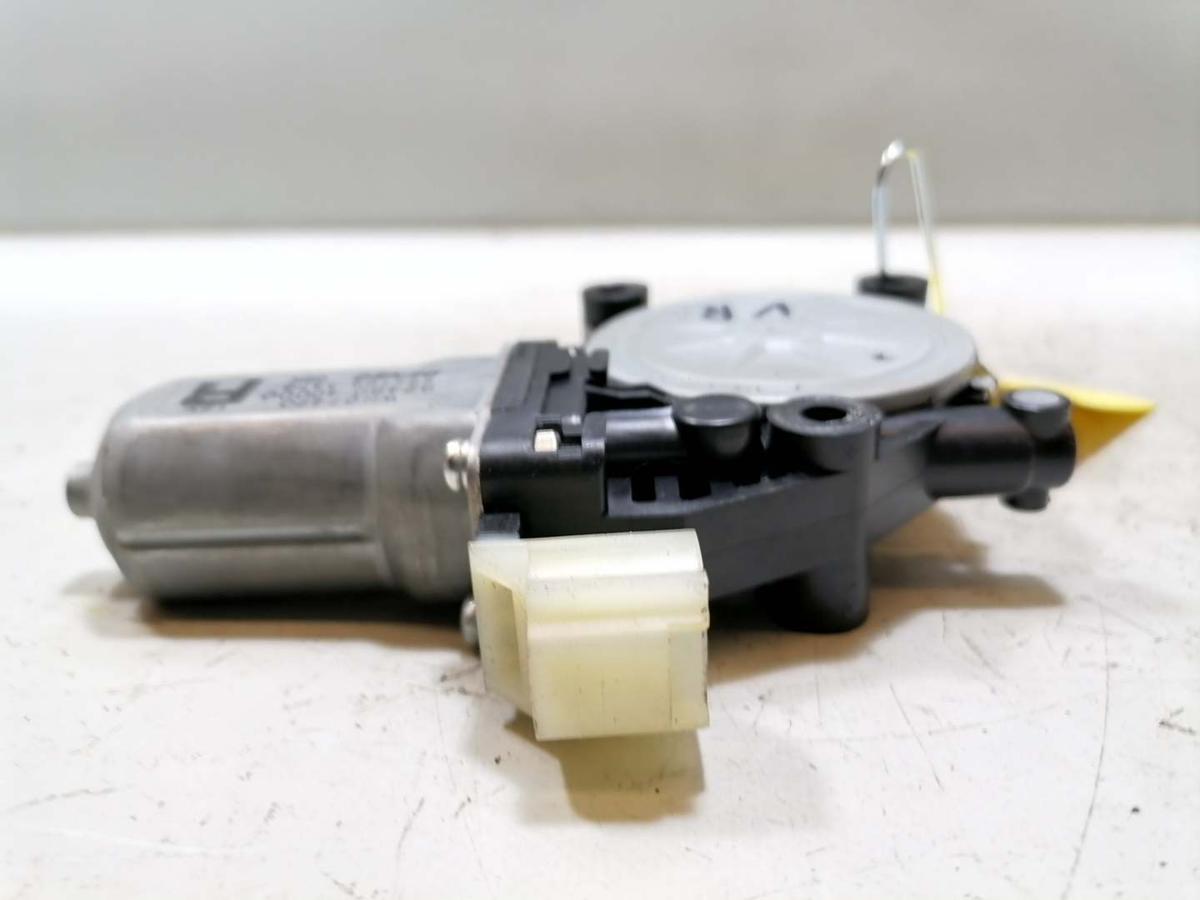 Kia Carnival 2 original Fensterhebermotor vorn rechts Bj.2009